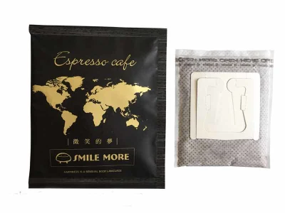 Impacchettatrice con filtro per caffè all&prime;orecchio sospeso