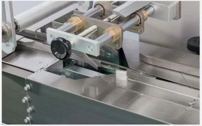 Macchina per flowpack, macchina per confezionamento a flusso, macchina per confezionamento a flusso, macchina per imballaggio a flusso, macchina per confezionamento a flusso Sandwich, macchina per confezionamento a flusso Sandwich