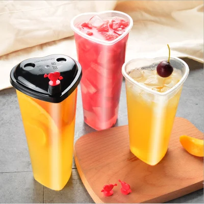 Tazza Milktea monouso 500 ml 700 ml plastica vuota sottile PP fredda Premi la tazza con il logo personalizzato con cappuccio colorato