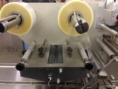 Macchina per flowpack, macchina per confezionamento a flusso, macchina per confezionamento a flusso, macchina per imballaggio a flusso, macchina per confezionamento a flusso Sandwich, macchina per confezionamento a flusso Sandwich