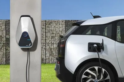 Wall-Mounted Fast EV Charging Stations 7kw 11kw 22kw Smart EV Charger 32A Type 2 Wallbox for Home Electric Vehicle EV Charger
