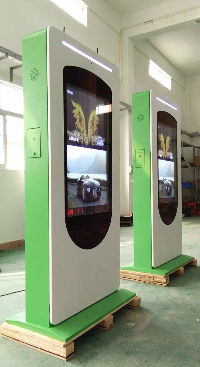 55&prime;&prime; Outdoor Advertising LCD Poster Electric Vehicle Charging Pile