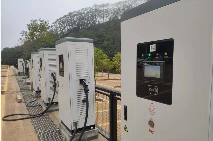 Ruisu Supplier CCS Two Connector EV Charging Pile 120kw Integrated DC Charger