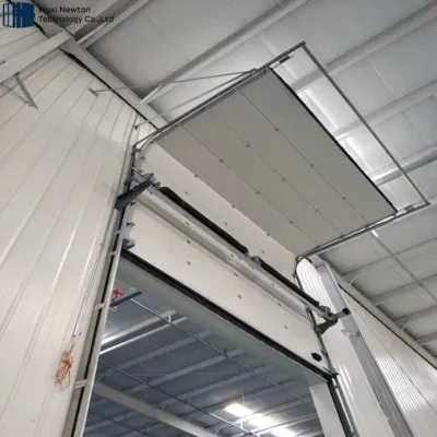 Porte industriali con sistema di tenuta dock e piattaforma logistica