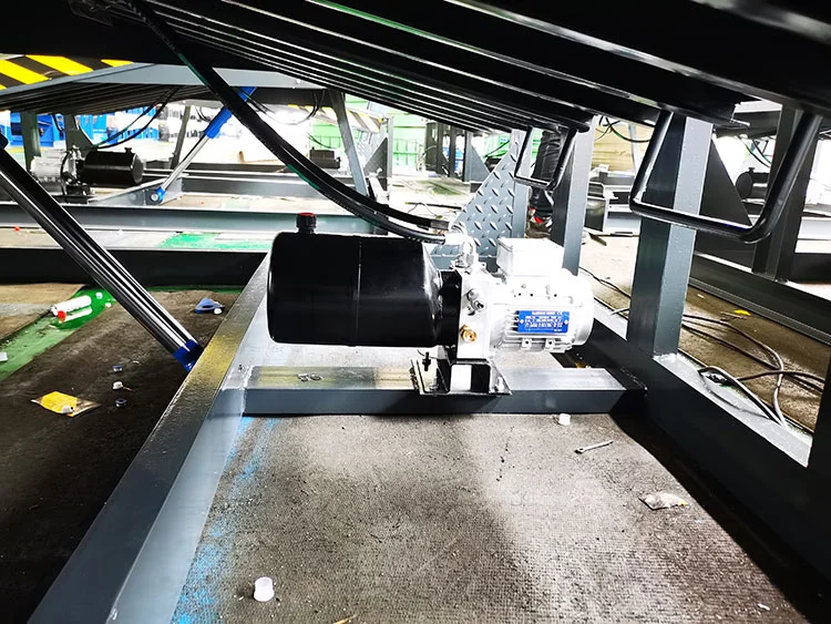 Heavy Duty Garage Forklift Adjustable Loading Dock Leveler