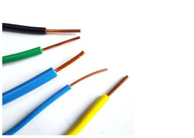 Filo elettrico a unipolare con isolamento in PVC con conduttore in rame solido UL1007 per il cablaggio di apparecchiature elettriche.
