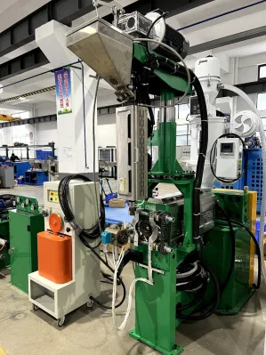Estrusione guaina personalizzabile estrusione linea di isolamento estrusione linea per filo per cavo Linea di produzione di cavi elettrici