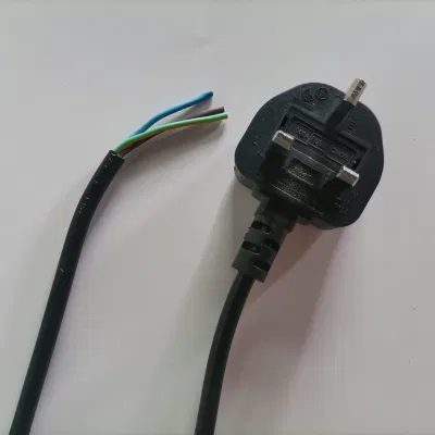 Connettore maschio principale per cavo per bollitore a 3 pin BSI standard da 1,8 m. Cavo CA con estremità del cavo di alimentazione femmina IEC C13 per Computer