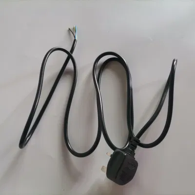 Connettore maschio principale per cavo per bollitore a 3 pin BSI standard da 1,8 m. Cavo CA con estremità del cavo di alimentazione femmina IEC C13 per Computer