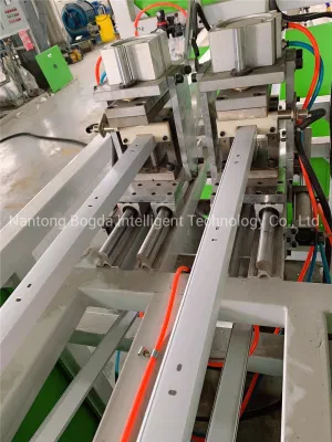 Produzione di estrusioni per condotti elettrici in PVC per canalina per cavi Bogda Linea