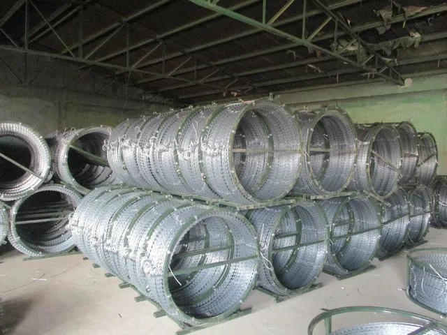 High Quality Galvanized Razor Barbed Wire From China Factory Manufacturer