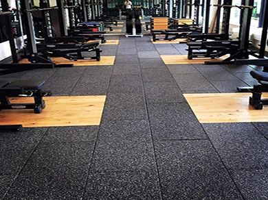 Rubber Flooring Mats and Carpet for Gym and Playground