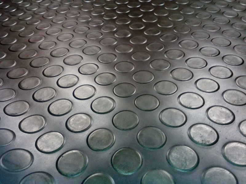 Excellent Anti-Slip Properties Coin Pattern Rubber Floor Mat