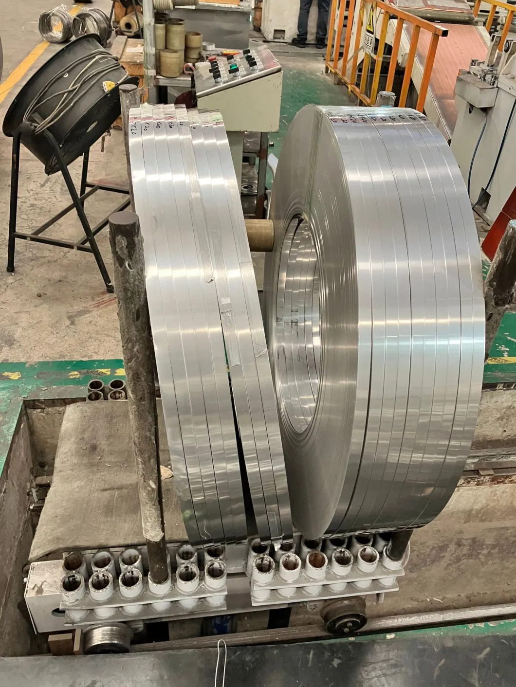 Stainless Steel Coil 201 304 316L 409 410 420j2 430 DIN 1.4305 Ss 2205 301310S Stainless Steel Coil Sheet Plate Strips Band Belt