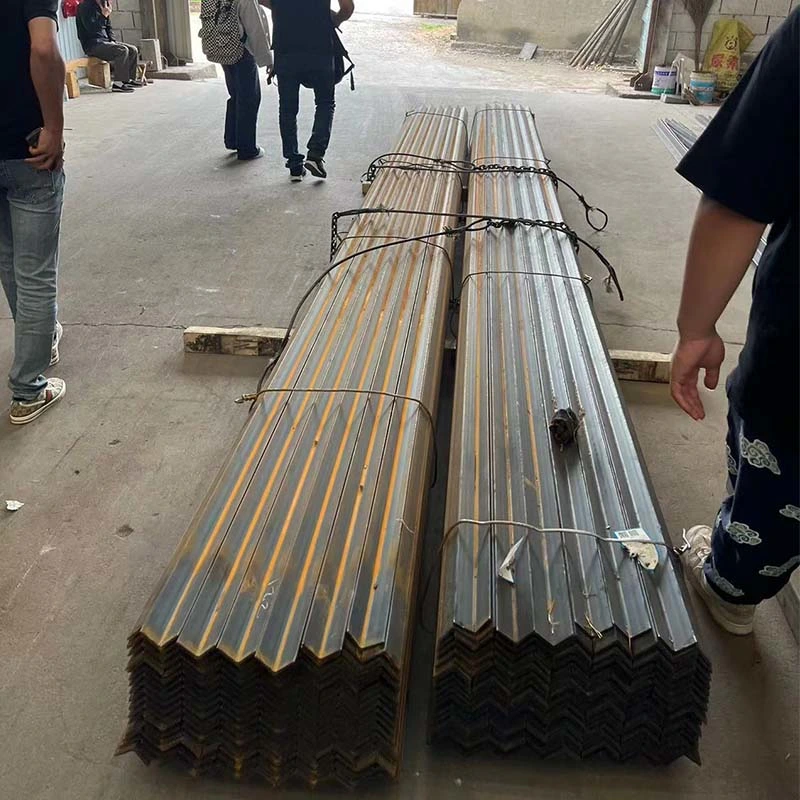 Customized ASTM Equal/Unequal Stainless/Carbon/Angle Bar/ Hot Rolled Hot Galvanized L Shape Ss400 S235jr S355jr 304 316 316L Q235 Dh36 310S Angle Steel