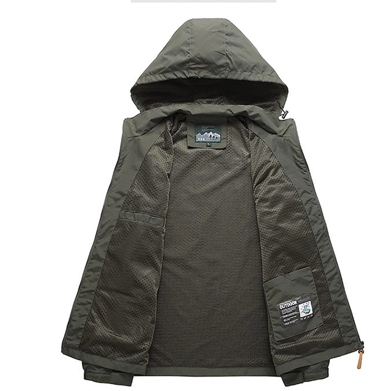 Wholesale Factory Men&prime;s Outdoor Windproof Plus Size Loose Hood Softshell Jacket