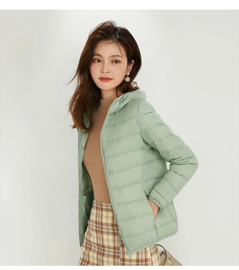 Factory Elegant Puffer Jacket Lady Short Duck Down Jacket with Hat