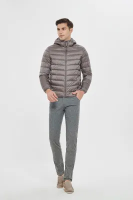  Proveedor confiable de desgaste en el exterior de los hombres chaqueta impermeable Senderismo