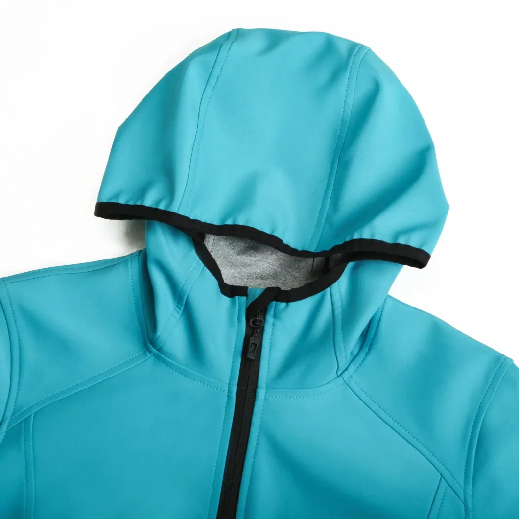 China Factory Customized Women Fashion Outdoor Clothing Sports Wear Softshell Jacket Full Zipped Hooded Winter Rain Jacket