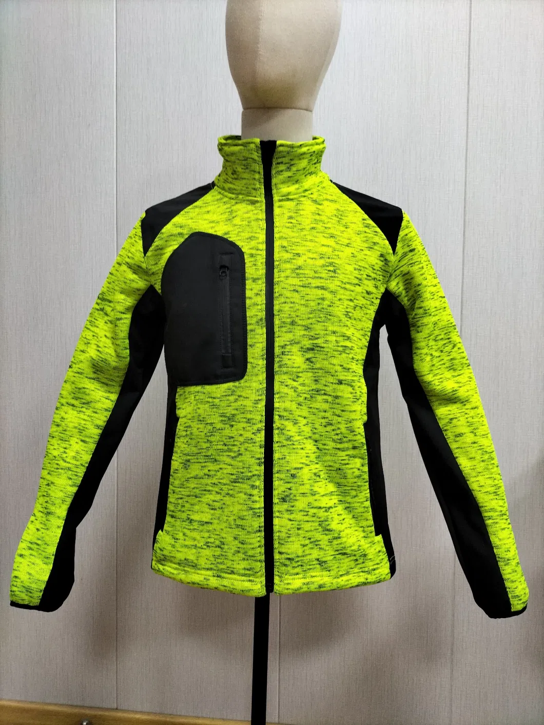Men&prime;s Cheap Custom Embroidery Logo Sub Light Weight Softshell Thermal Knit Shell Fleece Jackets