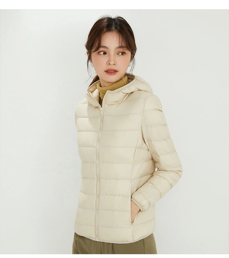 Factory Elegant Puffer Jacket Lady Short Duck Down Jacket with Hat