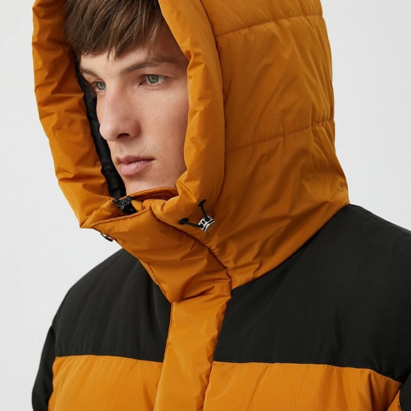 OEM Modern Winter Apparel Men Contrast Shine Oversize Down Puffer Jacket with Detachable Hood in Orange-Black for Outdoor