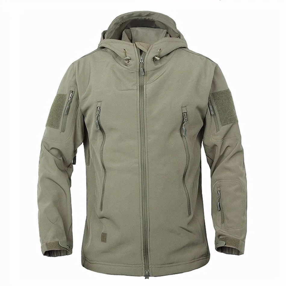 Wholesale Men&prime;s Hooded Tactical Jacket Water Resistant Soft Shell Winter Coats