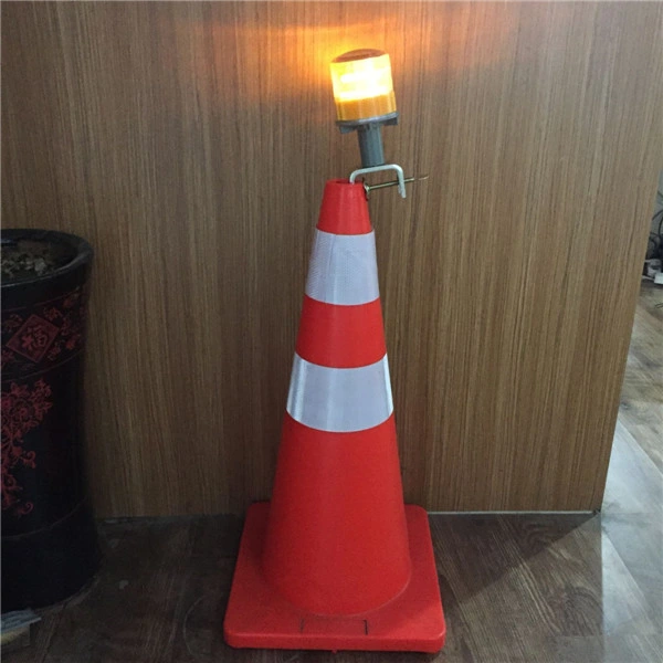 Traffic Safety Flashing Solar Road Safety Beacon Light for Traffic Cone