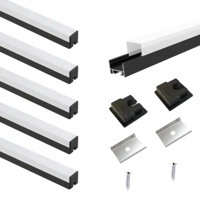  3 lati che illuminano intorno allo specchio in alluminio per illuminazione di cortesia del bagno Profilo lineare