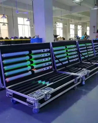Nuova APP per l&prime;illuminazione dei tubi con pixel impermeabile per batterie, controllo remoto DMX LED wireless WiFi a 360 pixel Tube RGBWA 5 in 1 con ricarica Caso