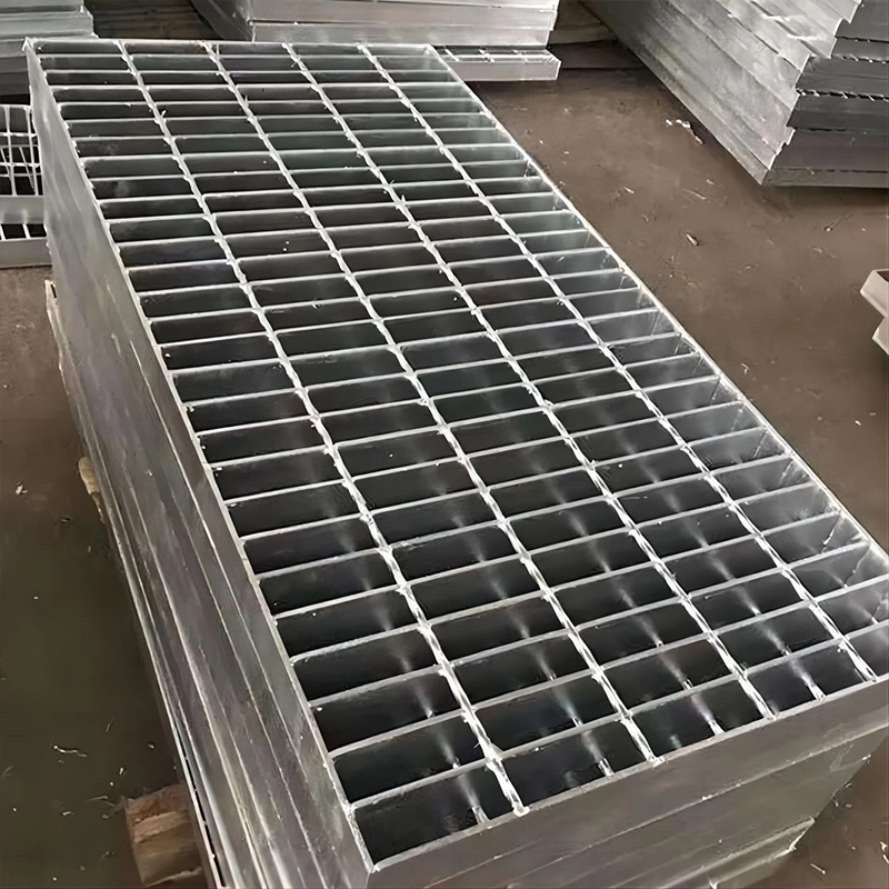 High Quality 30X3 Galvanized Steel Grating Weight Grid Plate Steel Grate Stair