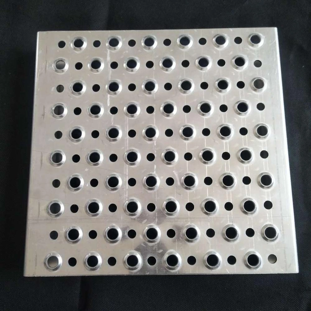 Decorative Perforated Anti Slip Metal Sheet Tread Plate Grate