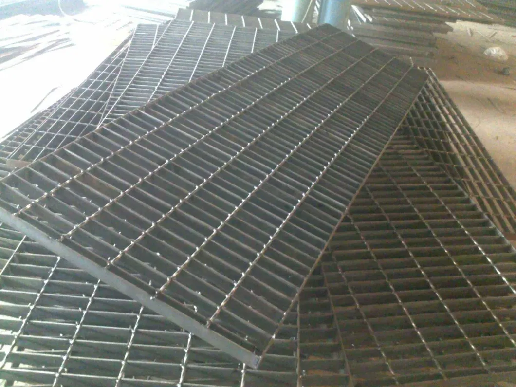 Hot Dipped Galvanized Iron Bar Grating Rain Trench Steel Bar