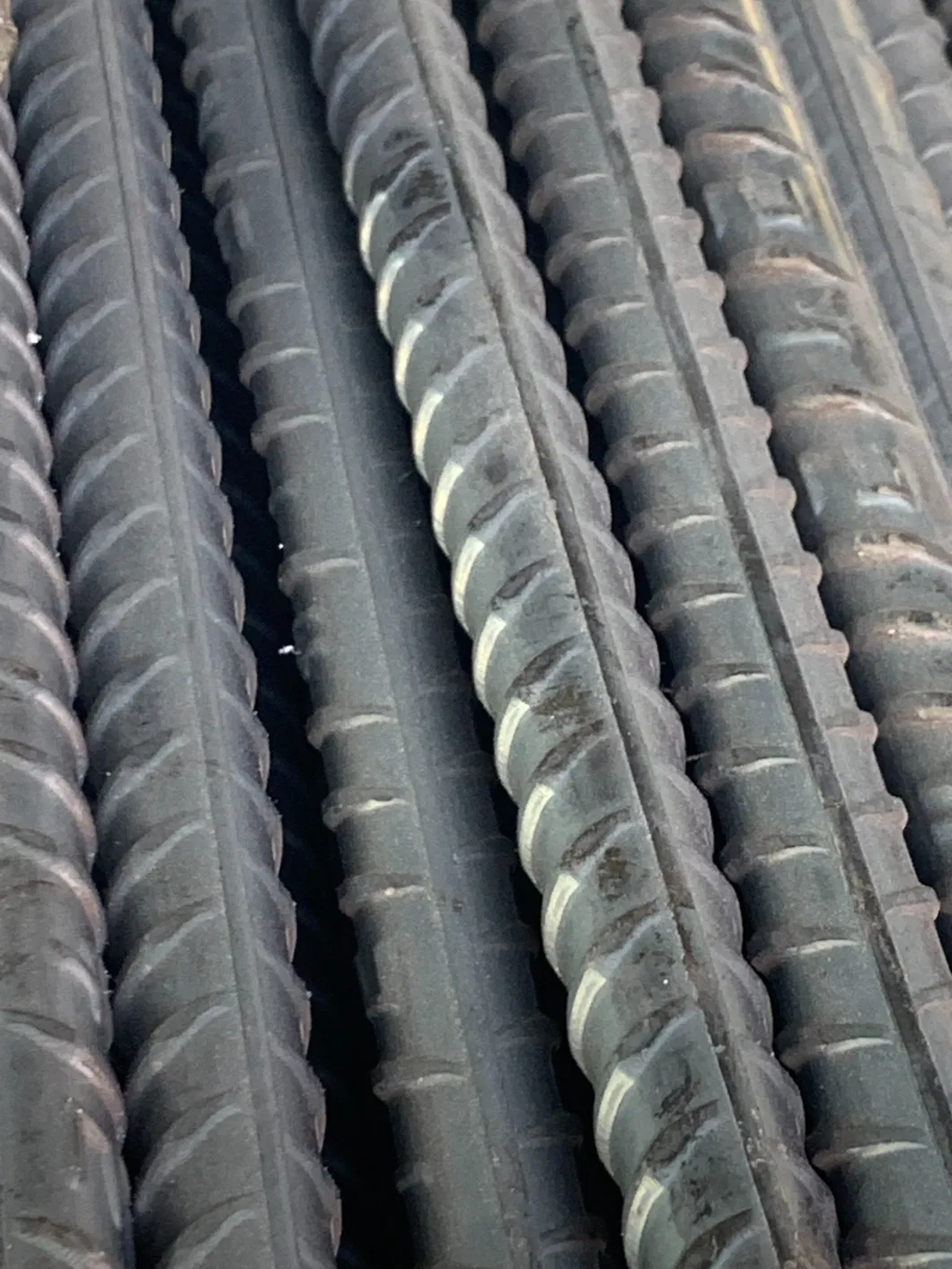 Hot Rolled Rebar Steel Deformed Steel Bar Iron Rod Bar for Construction