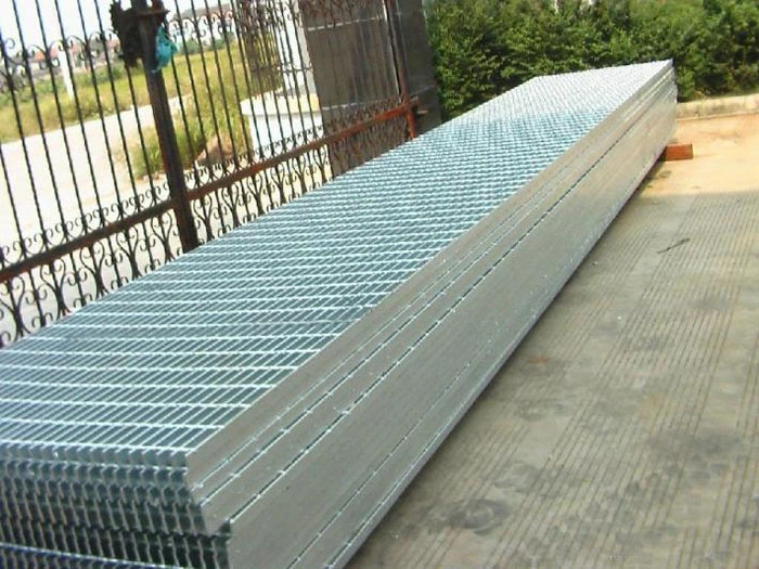 I Bar Type Steel Grating Galvanized Serrated Steel Driveway Grates Grating