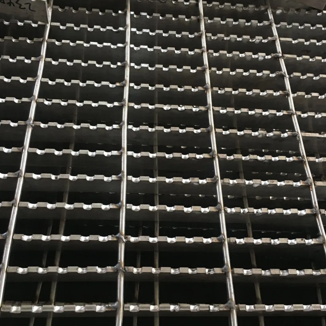 Galvanized or Aluminum Serrated Bar Grating for Canada Market