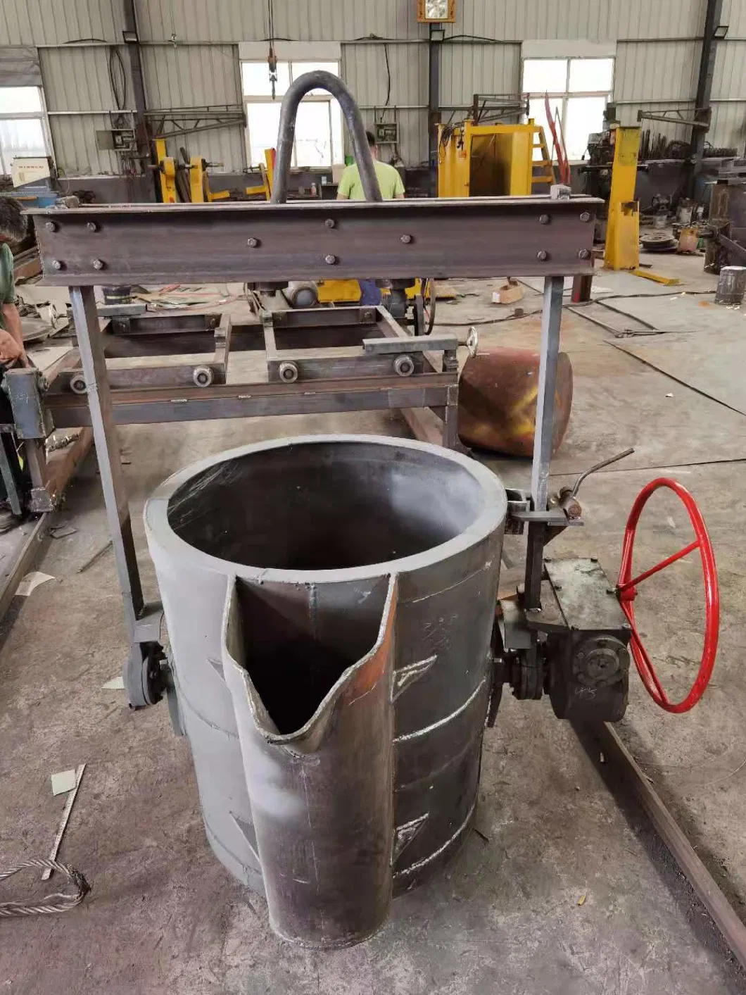 Custom Teapot Type Molten Metal Pouring Ladle for Steel Casting