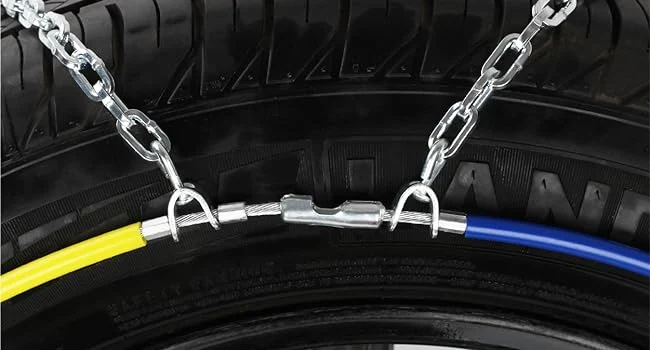 Snow Chain for SUV Truck Pickup Passenger Car, Anti-Skid Tire Chain, Universal Adjustable Portable Emergency Traction Tire Chain