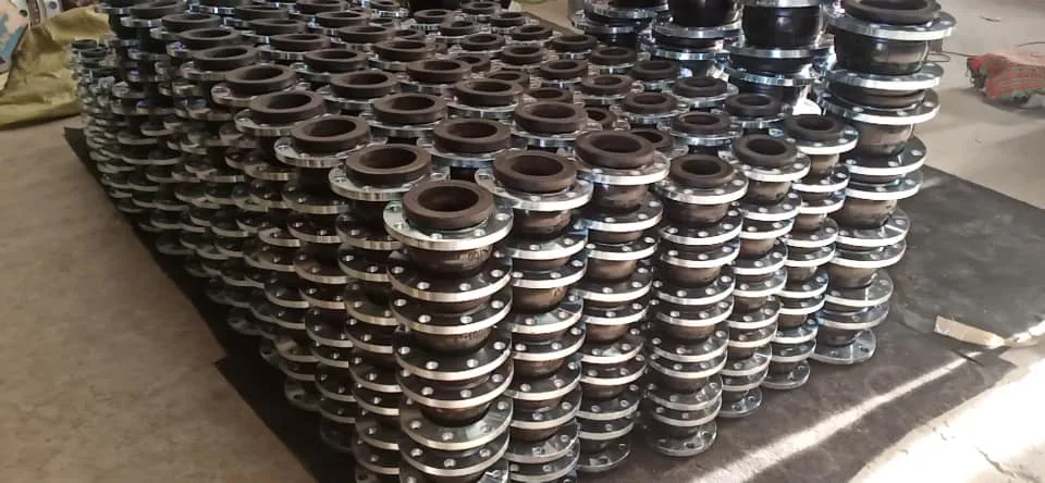 DN32-DN1800 Flanged Rubber Expansion Joint on Stock Bellow