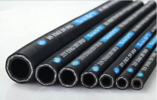 Low Price High Temperature Quality Flexible DIN En856 4sp Wire Spiral Rubber Hose/Pipe/Tubing for Water Oil Transfer