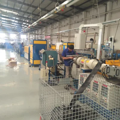  Radiador de automóviles de la manguera de agua y aceite de goma flexible de tejido de la línea de producción