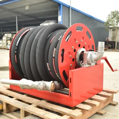 Carrete de manguera mecánica de color rojo para aceite combustible