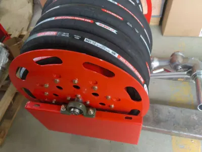Carrete de manguera mecánica de color rojo para aceite combustible