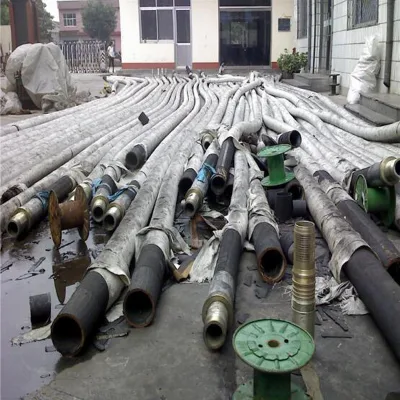 Hidráulico de alta calidad industrial de goma de la manguera de descarga de aceite de la papilla Marina