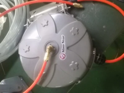  Neumáticos de la luz de la manguera de tuberías de canalización Reelss-F86010 (aire accionado)