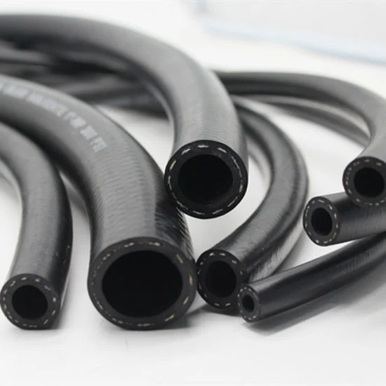 China Fuel Hose with Black Tube of NBR Rubber