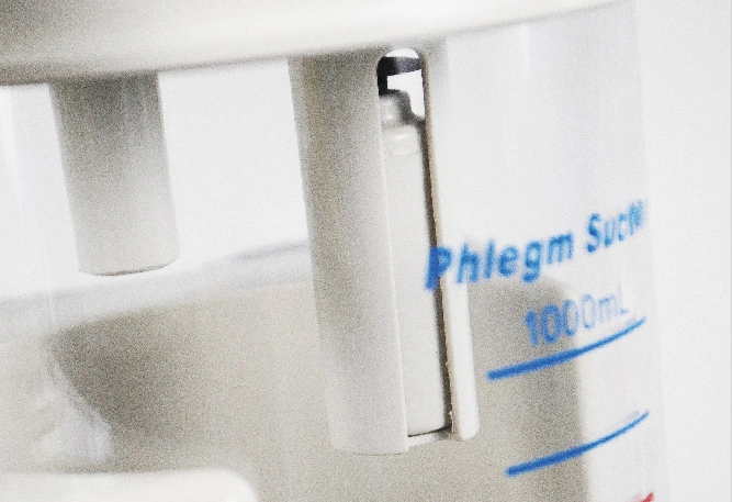 9e-B CE&ISO13485 High-End Lightweight Oil-Free Portable Phlegm Suction Machine for Hospital Equipment