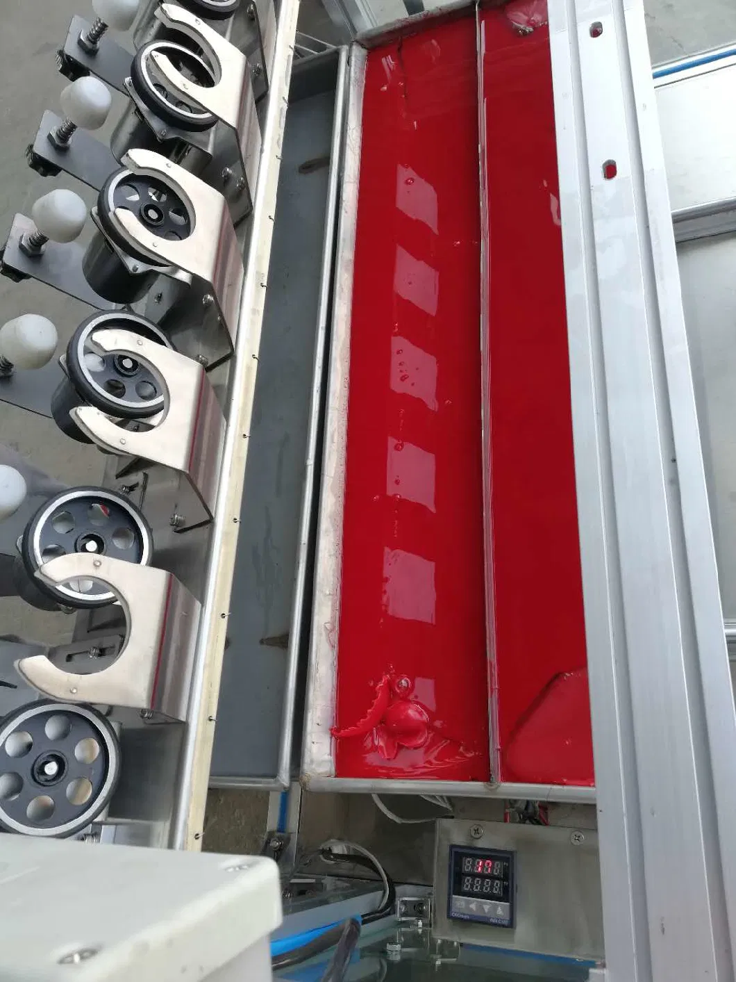 Semi-Automatic Wine Wax Sealing Machine for Red Wine