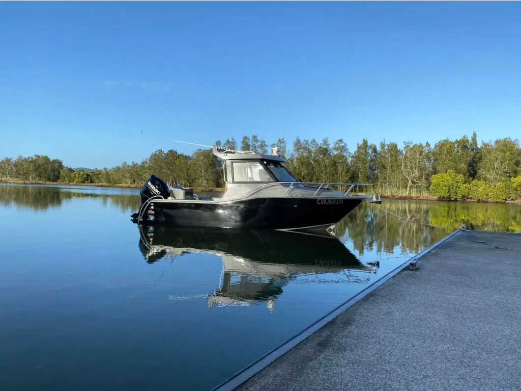 Offshore Boat Yachat Commercial Boat 7.5m Fishing Boat Leisure Sports Fishing Enclosed Cabin Aluminum for Sale Townsville 400L