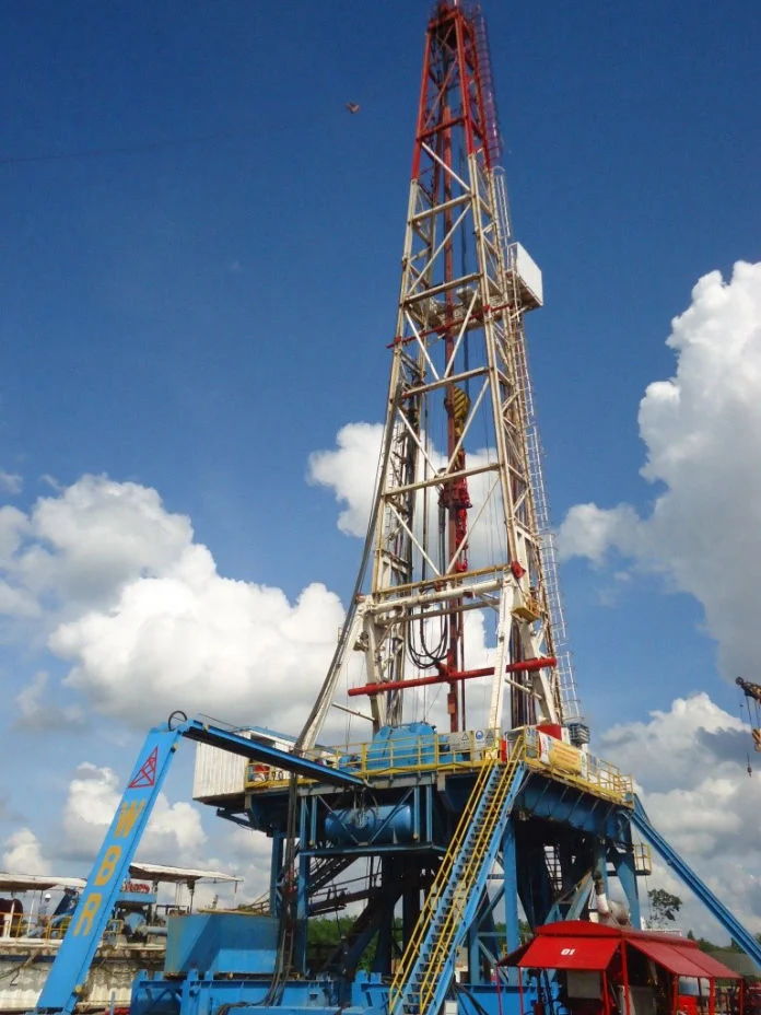 Zj40 1000HP 2250kn 3000m Conventional Land Drilling Rig